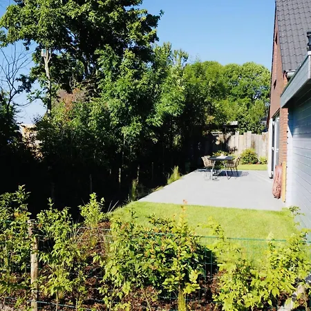 Beautiful Close To Beaches *