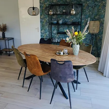 Vakantiehuis Beautiful Close To Beaches *