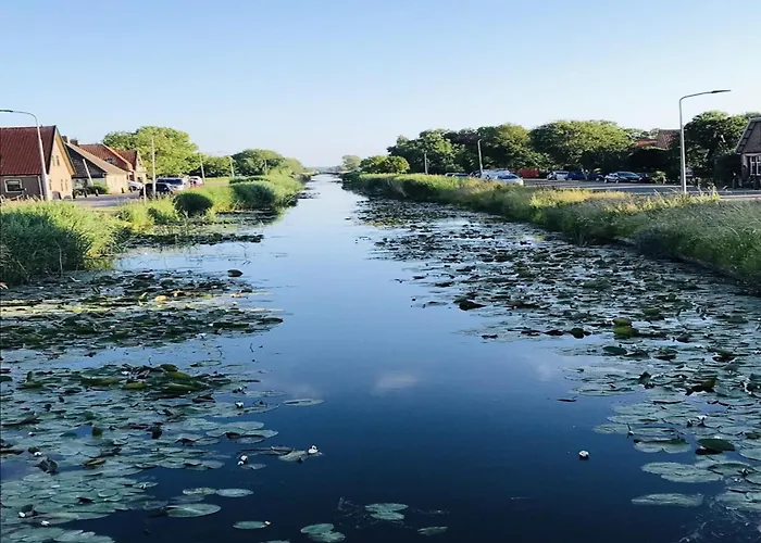 Beautiful Close To Beaches *