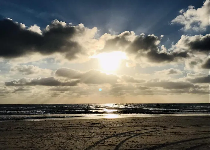 Beautiful Close To Beaches 荷属圣马丁